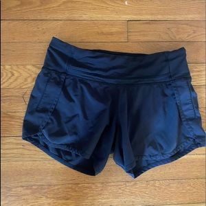 Lululemon size 2 black speed up 4” shorts